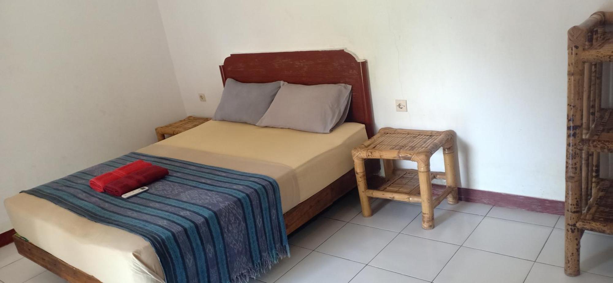Dewi Garden Guesthouse Kuta  Zewnętrze zdjęcie