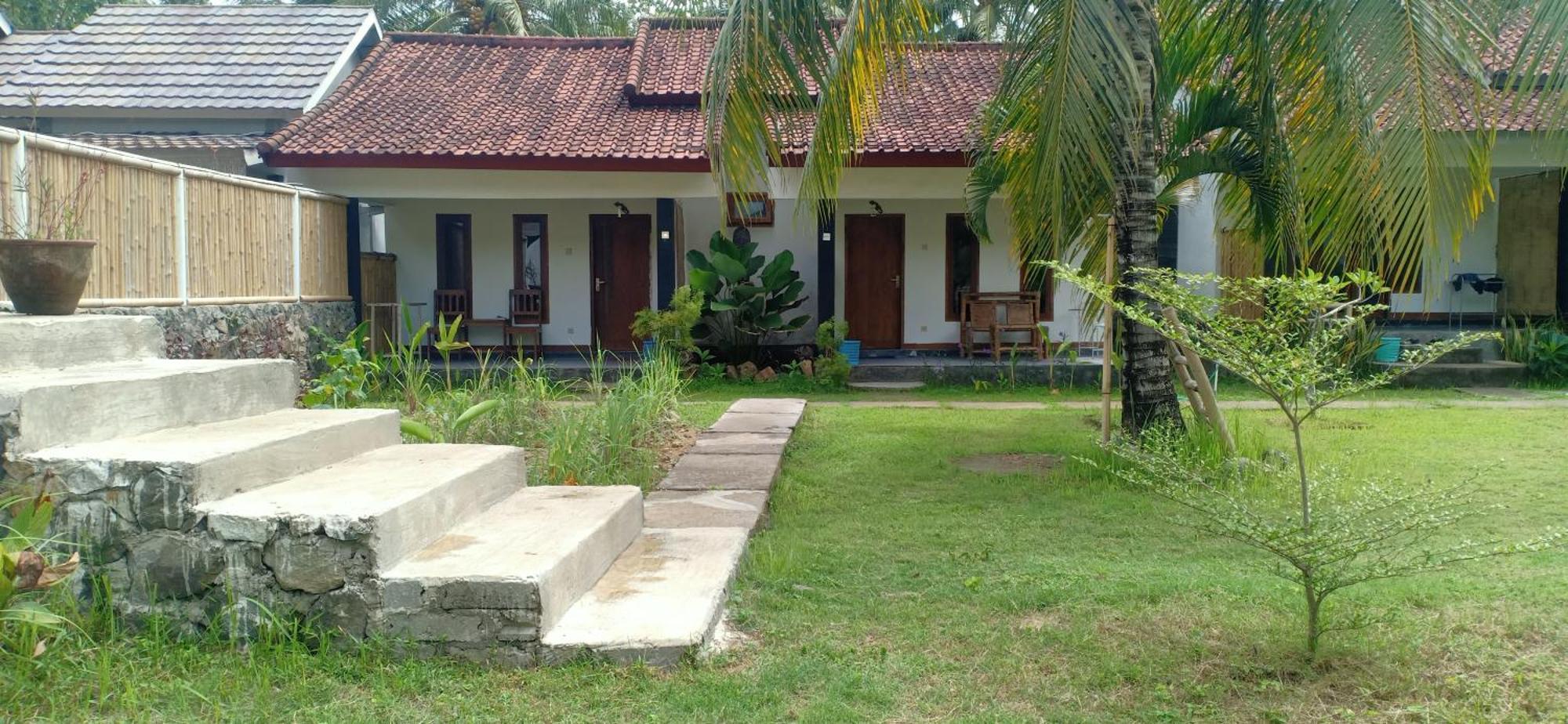 Dewi Garden Guesthouse Kuta  Zewnętrze zdjęcie