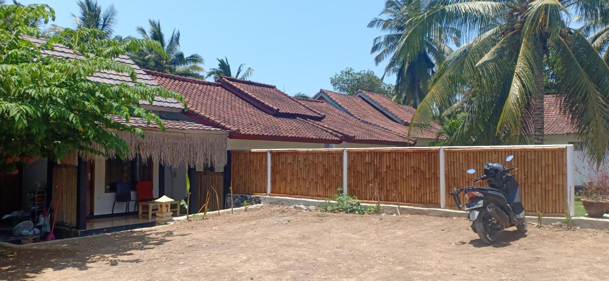 Dewi Garden Guesthouse Kuta  Zewnętrze zdjęcie