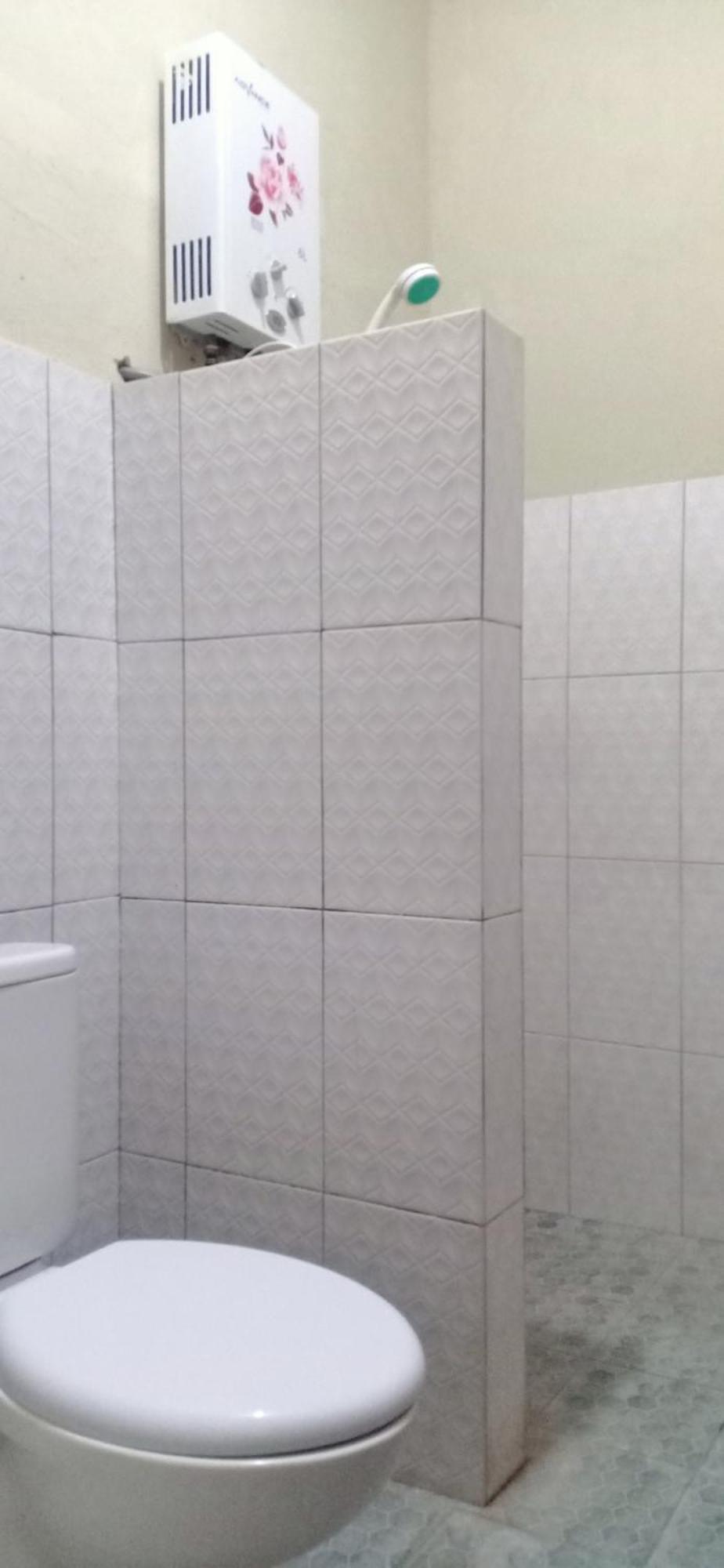 Dewi Garden Guesthouse Kuta  Zewnętrze zdjęcie