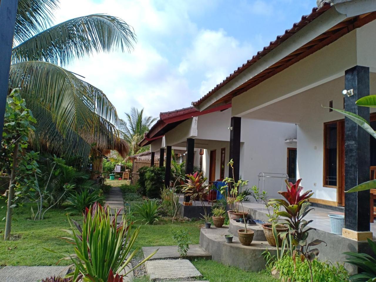 Dewi Garden Guesthouse Kuta  Zewnętrze zdjęcie