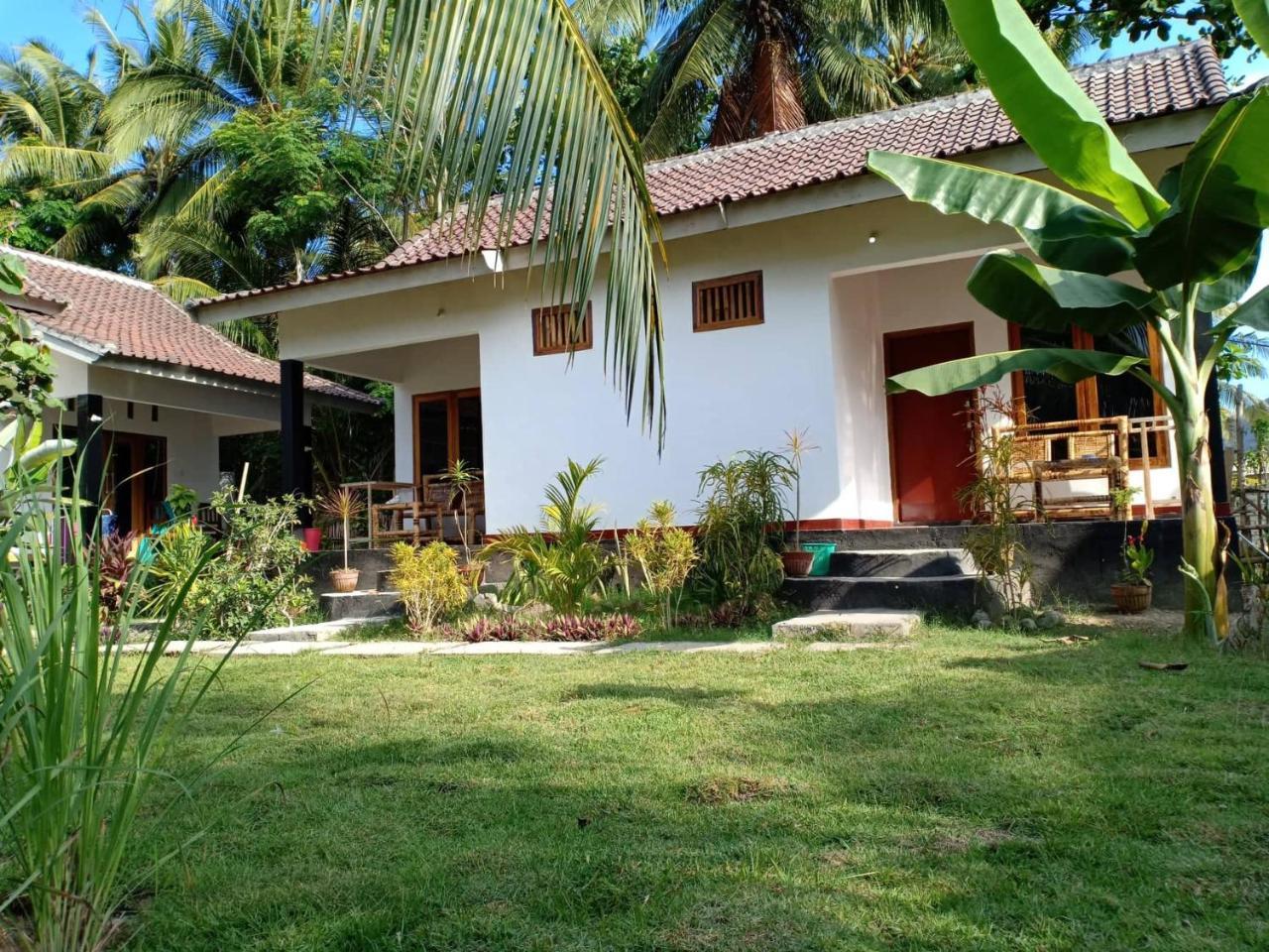 Dewi Garden Guesthouse Kuta  Zewnętrze zdjęcie